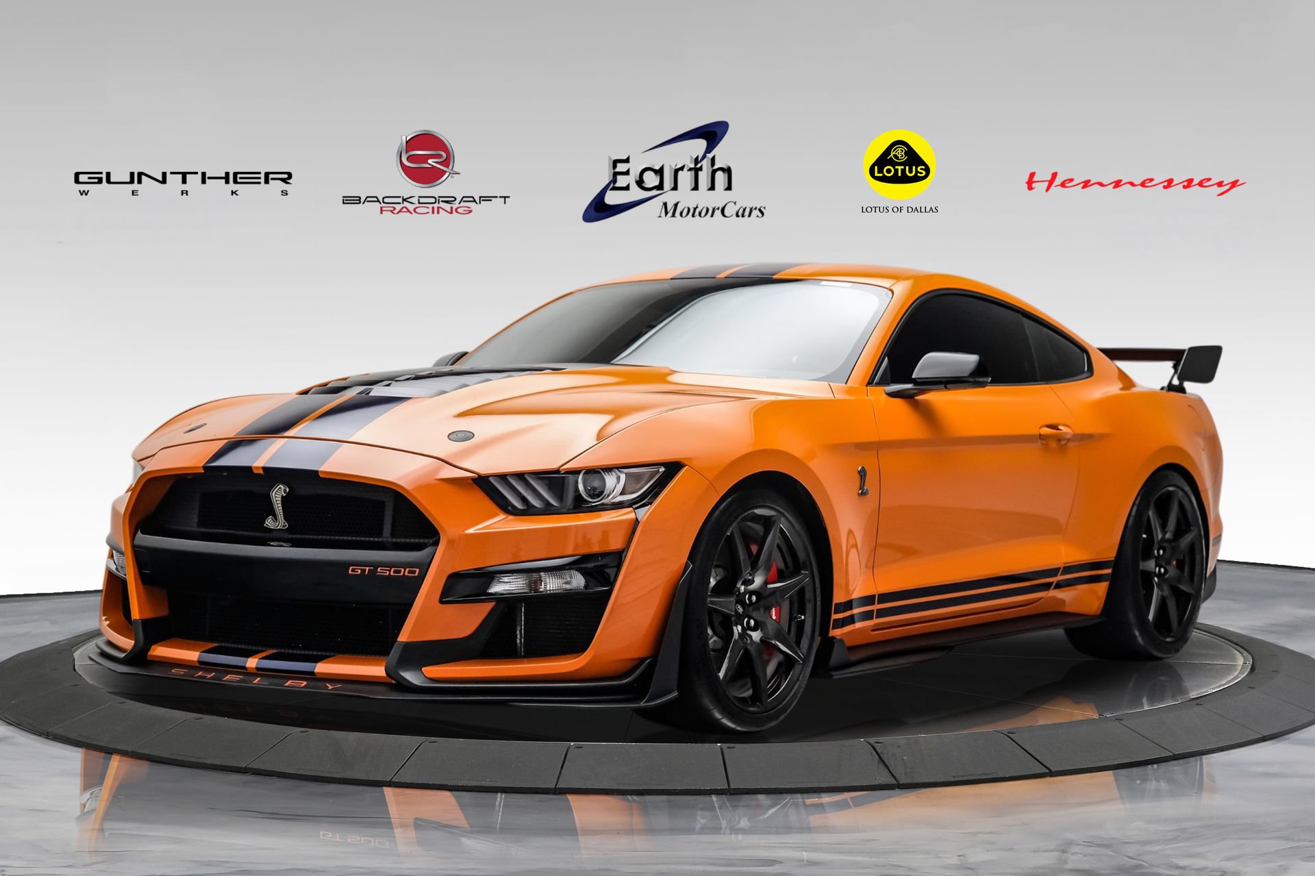 Used 2020 Ford Mustang Shelby GT500 w/ Carbon Fiber Track Pack RWD image 1