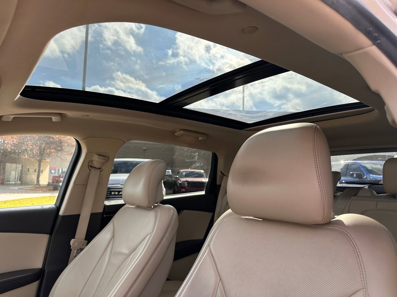 Used 2016 Lincoln MKX Reserve w/ Climate Package image 34