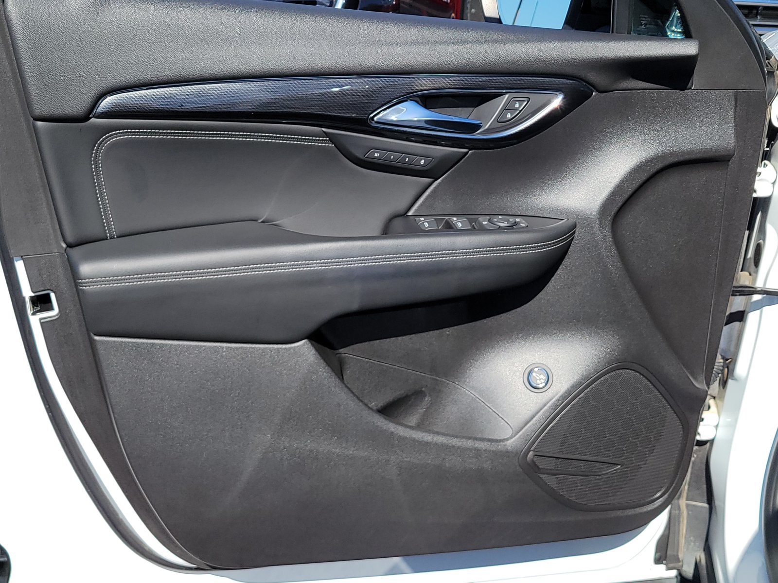 Used 2023 Buick Envision Essence w/ Sport Touring Package AWD/4WD image 7