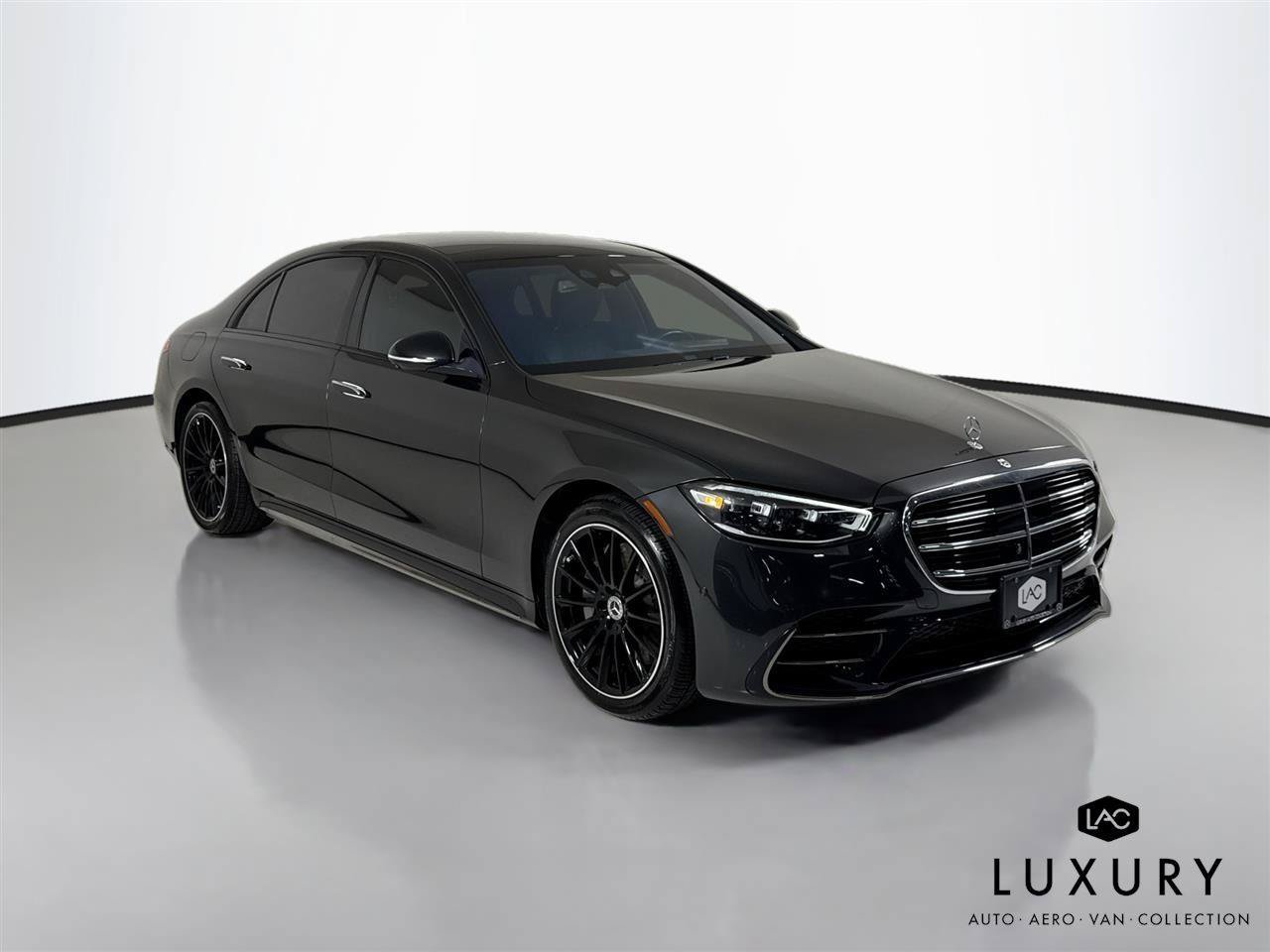 Used 2023 Mercedes-Benz S 500 4MATIC image 3