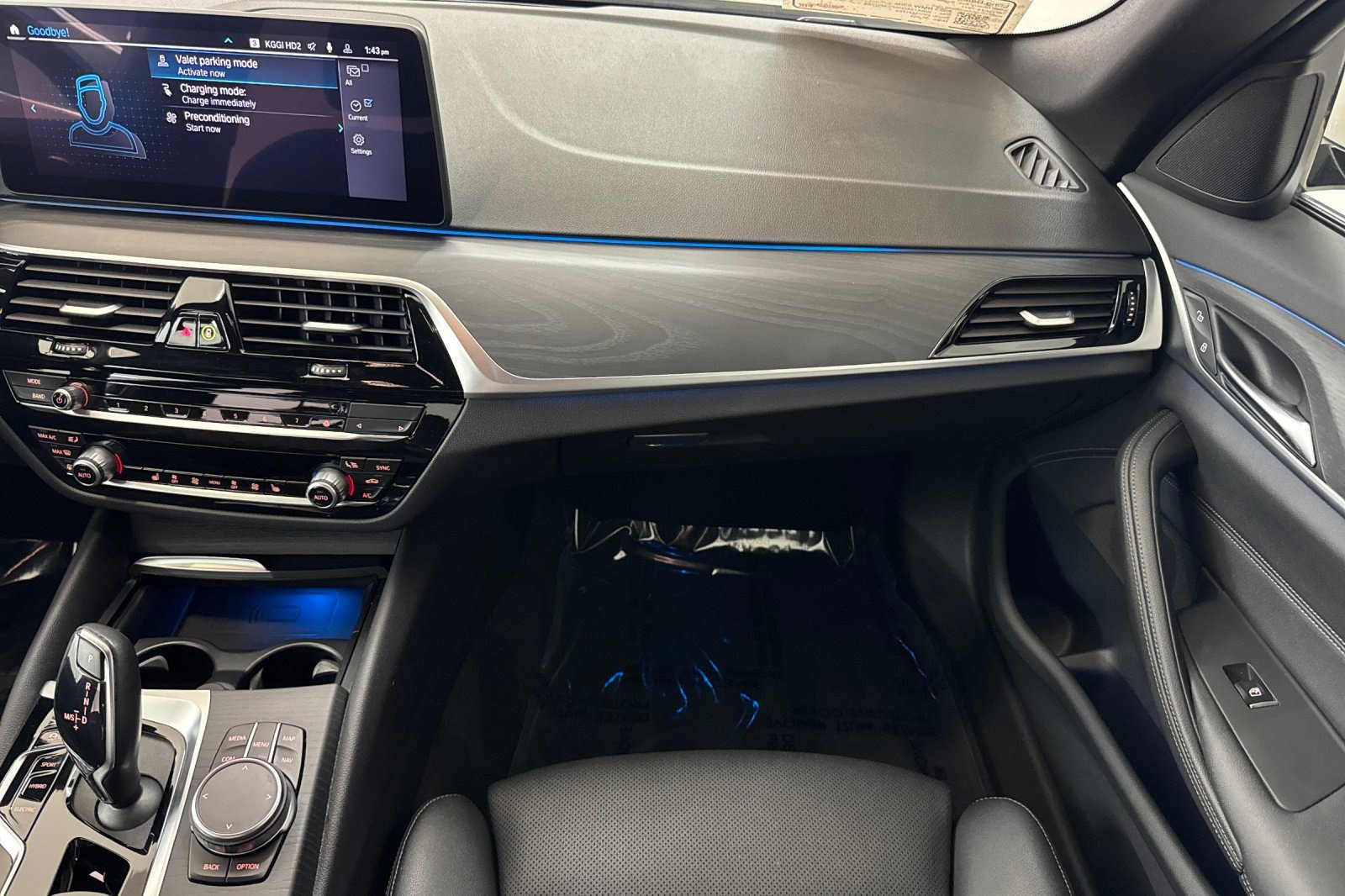 Certified 2023 BMW 530e w/ Convenience Package RWD image 31