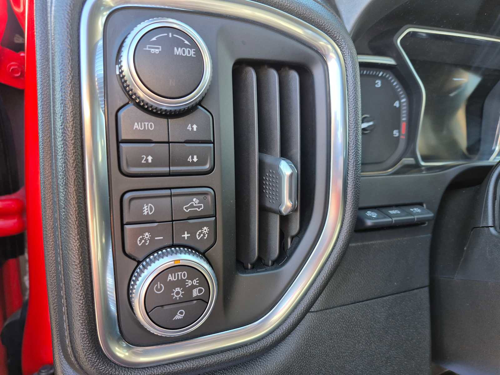 Used 2020 GMC Sierra 2500 SLT w/ Technology Package image 18