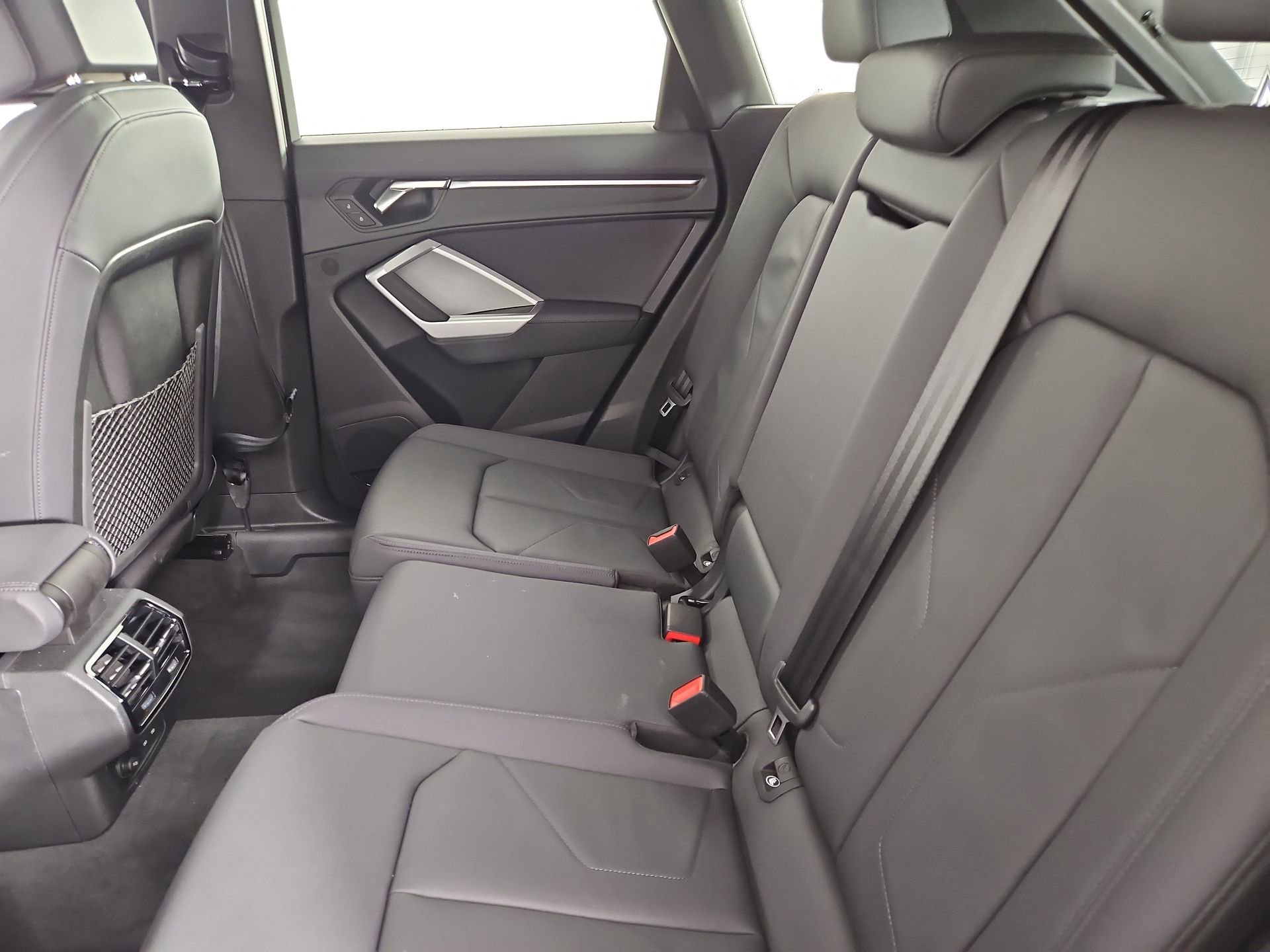 Certified 2025 Audi Q3 2.0T Premium Plus w/ Premium Plus Package image 44