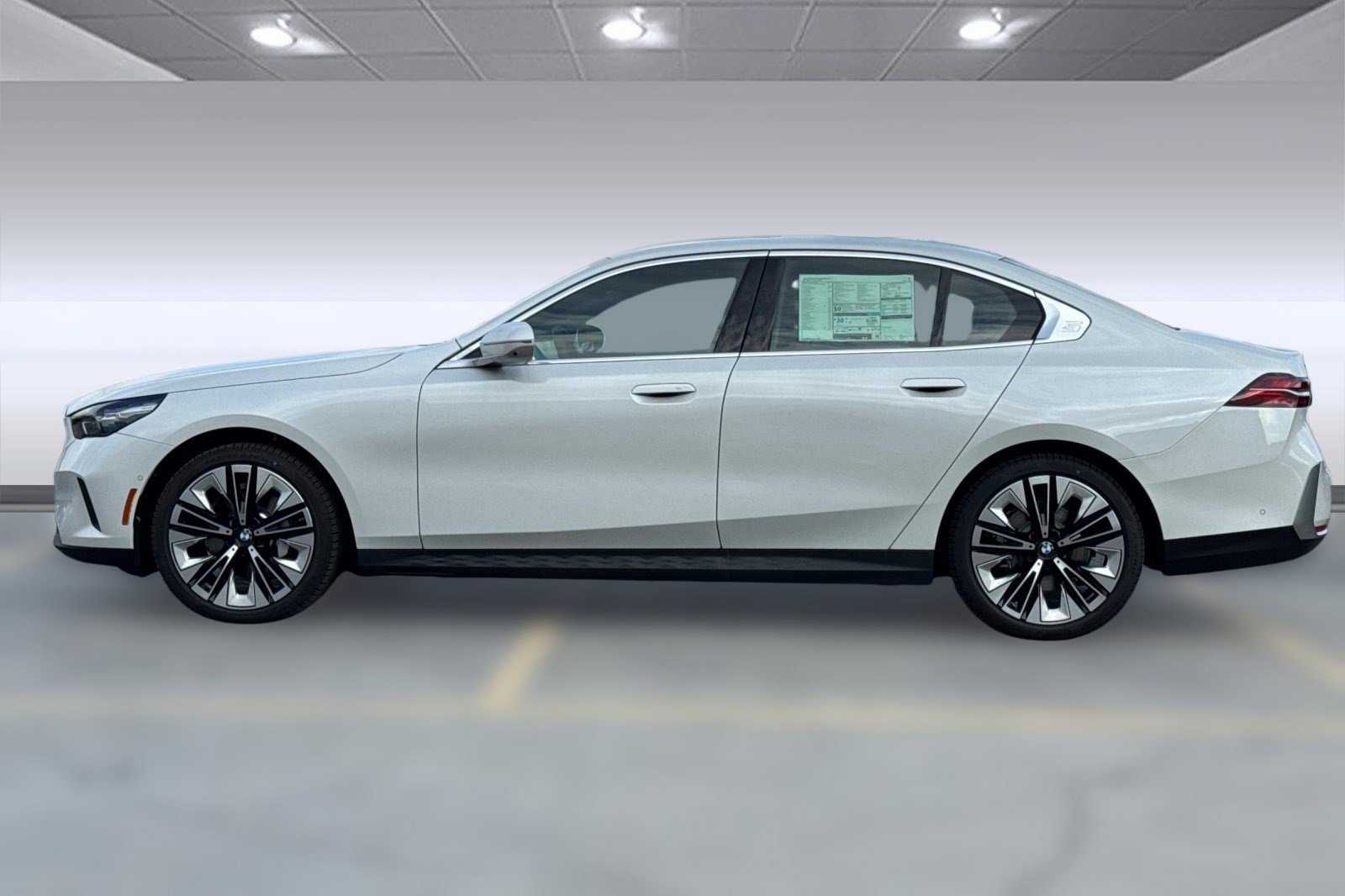 New 2026 BMW 530i xDrive image 2