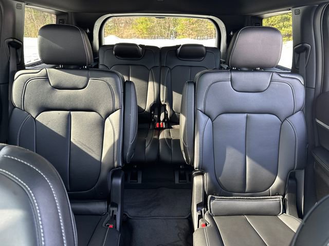 Used 2025 Jeep Grand Cherokee L Limited w/ Black Appearance Package image 42