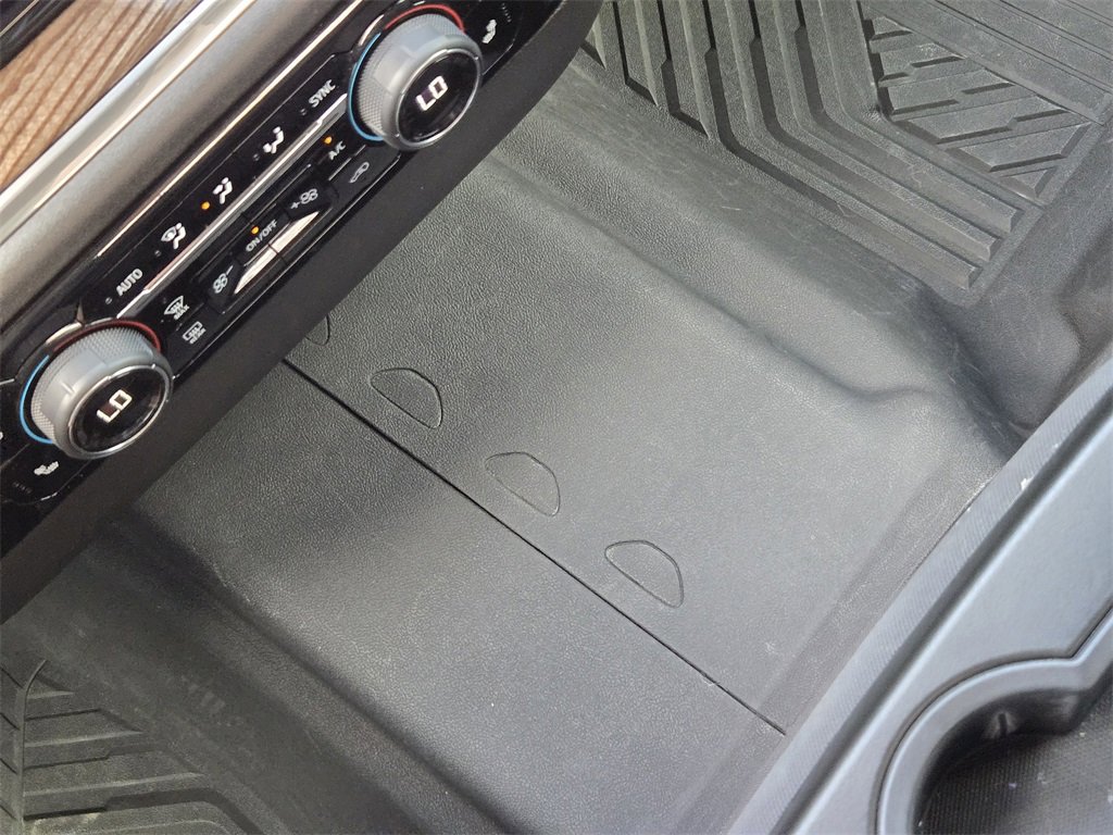 Used 2025 Chevrolet Silverado 1500 LT image 20