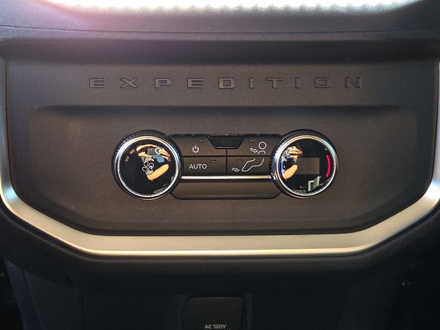 New 2025 Ford Expedition Active image 15