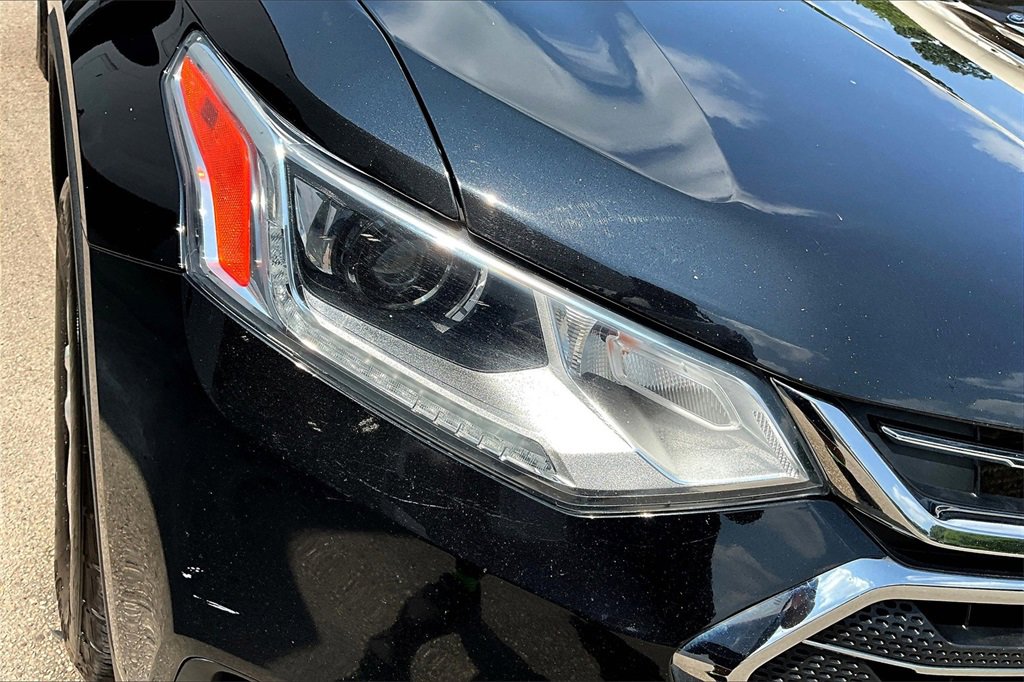 Used 2021 Chevrolet Traverse LT image 31