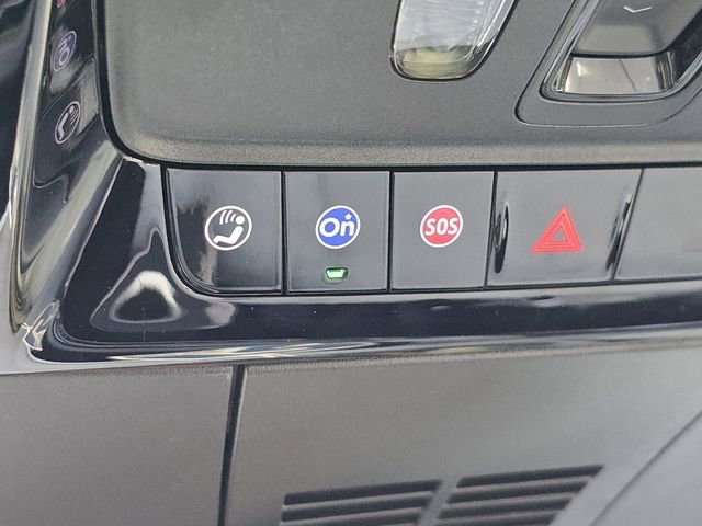 Used 2024 Cadillac Lyriq Sport image 8