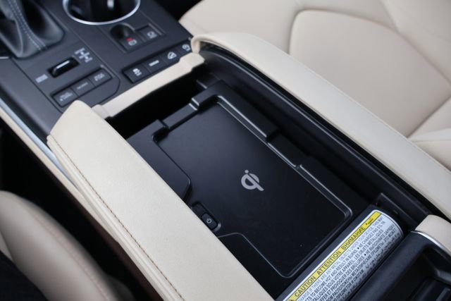 Used 2022 Toyota Highlander XLE AWD/4WD image 18