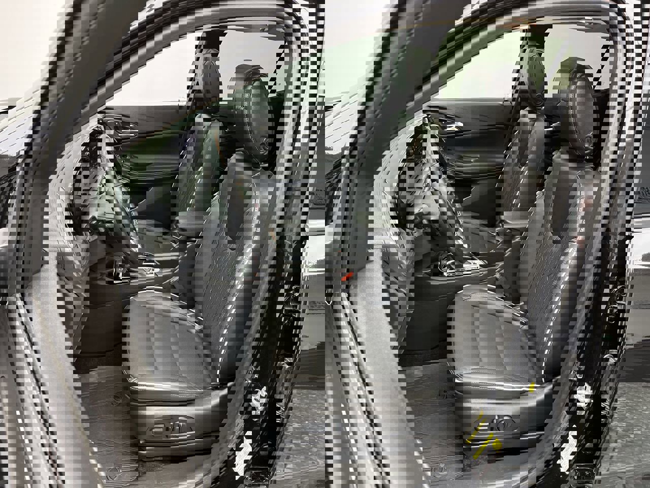 Certified 2025 Buick Encore GX Avenir w/ Avenir Technology Package AWD/4WD image 10