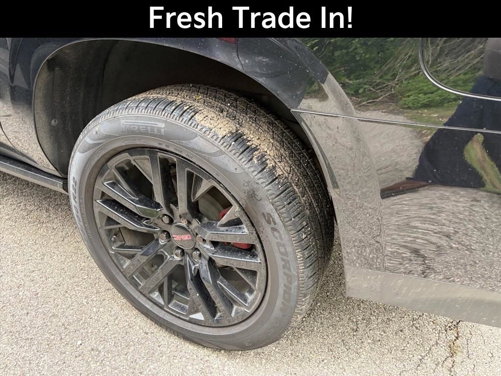 Used 2021 GMC Yukon XL Denali w/ Denali Premium Package image 6