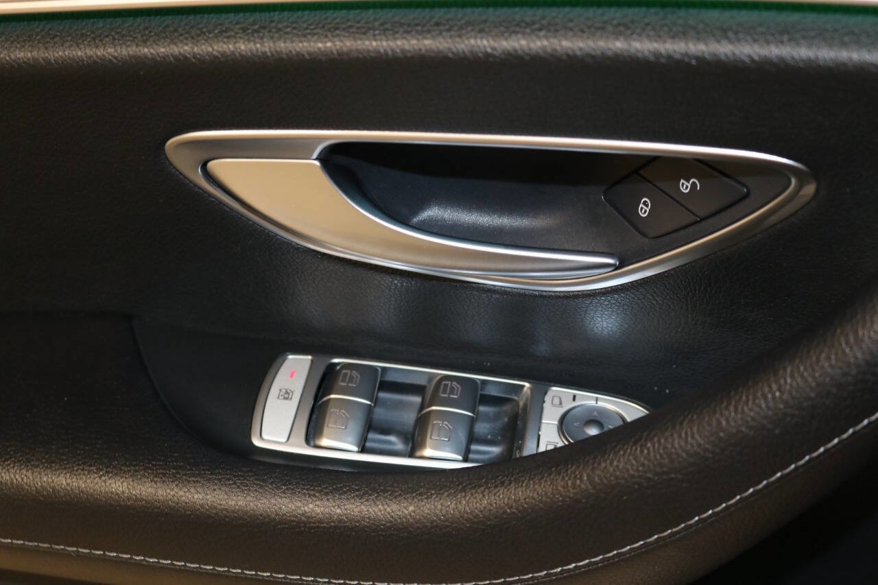 Used 2020 Mercedes-Benz E 350 Sedan image 63