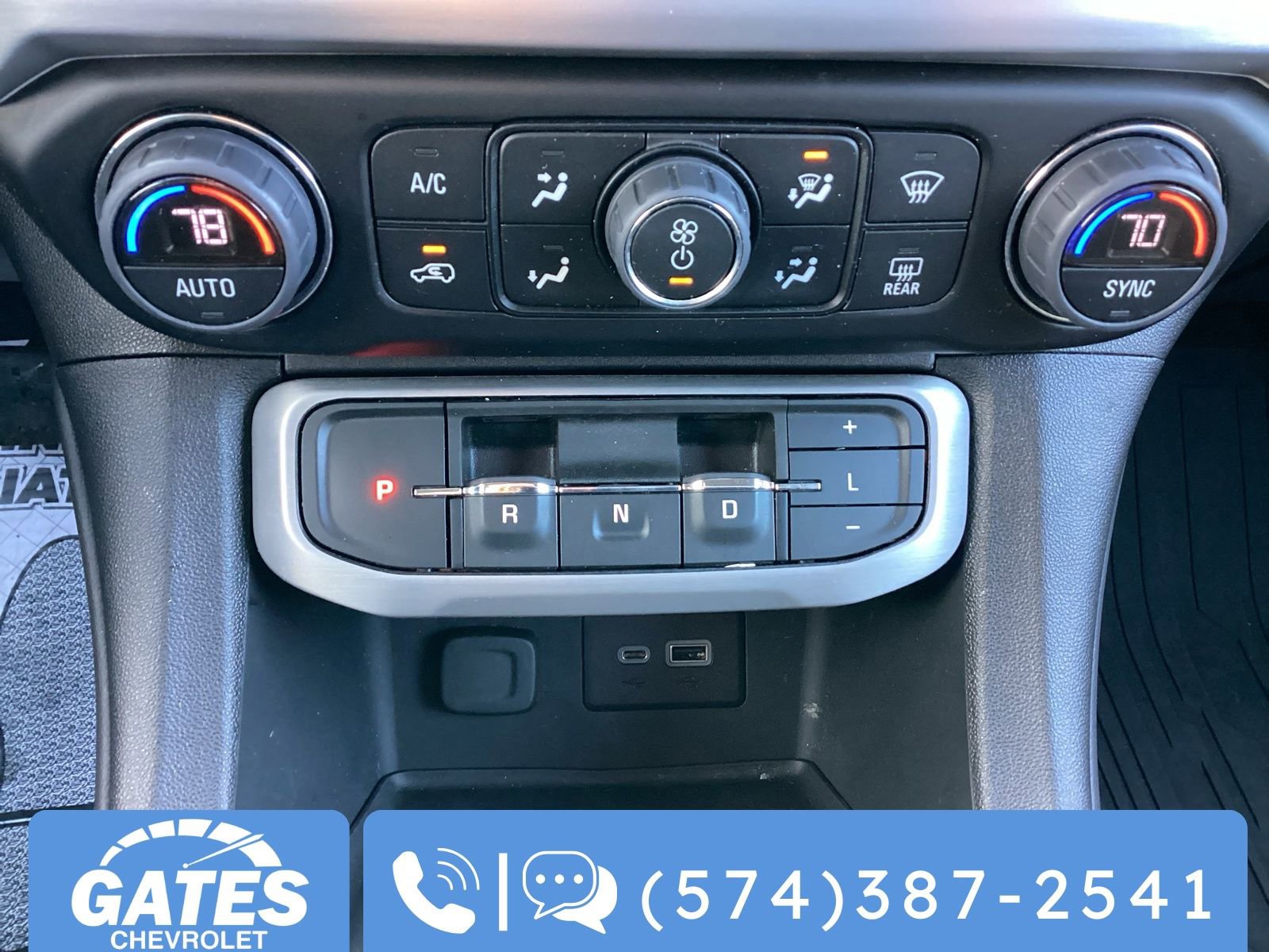 Used 2023 GMC Acadia SLE w/ Driver Convenience Package image 26