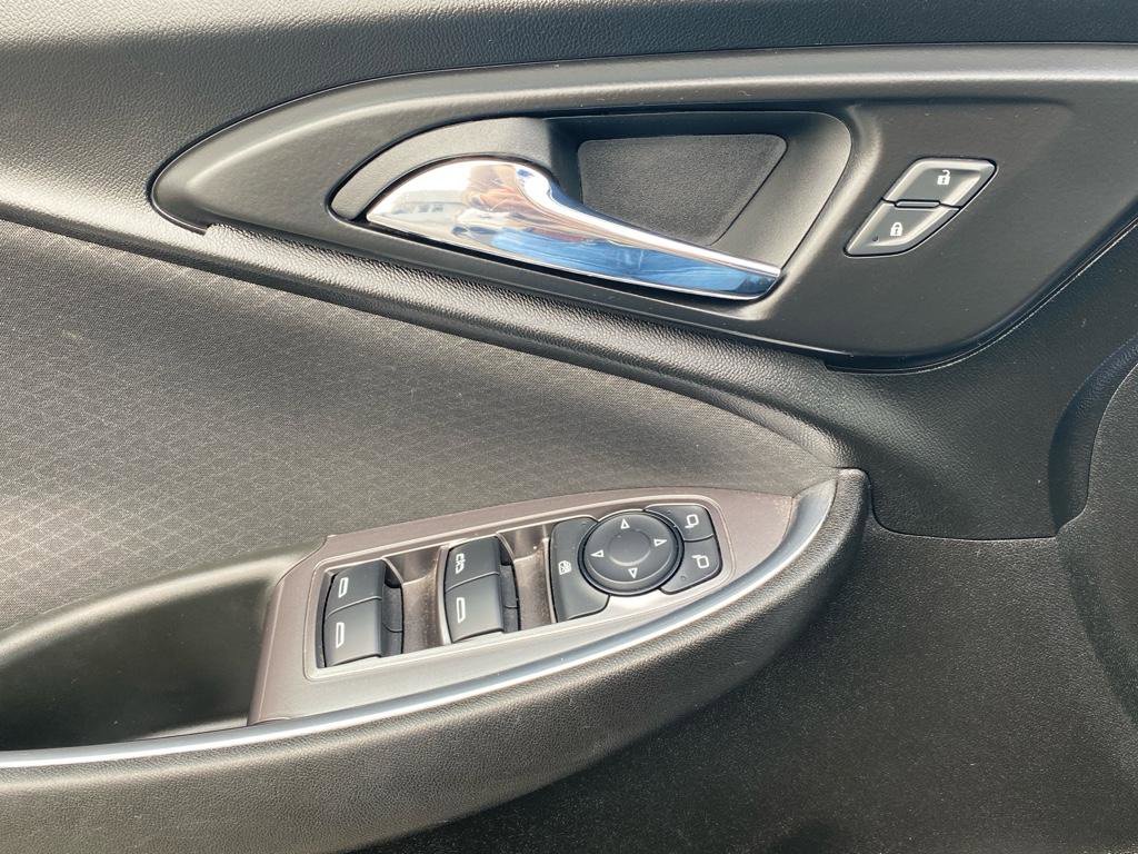 Used 2022 Chevrolet Malibu LT image 22