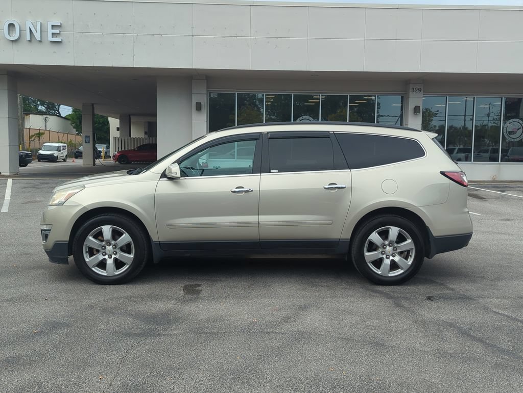 Used 2016 Chevrolet Traverse LTZ FWD image 3
