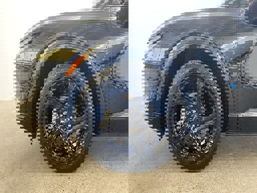 Used 2024 Chevrolet Equinox EV RS image 12