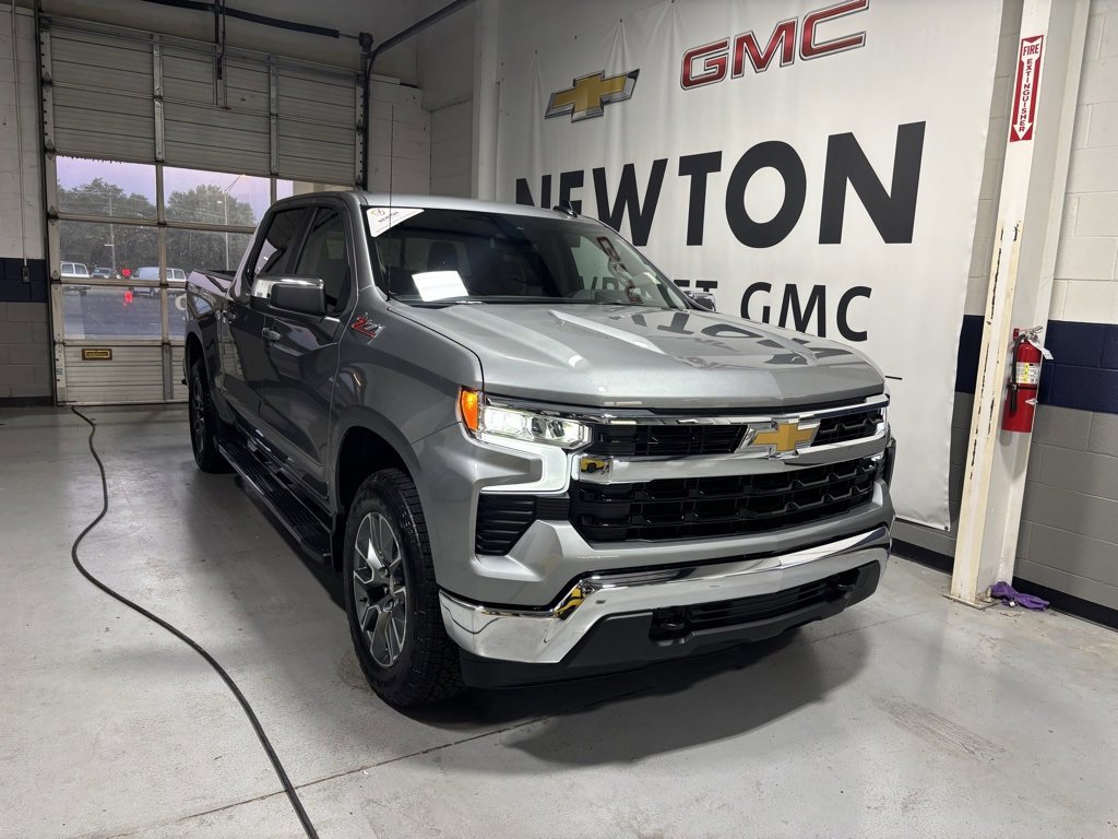New 2026 Chevrolet Silverado 1500 LT image 2