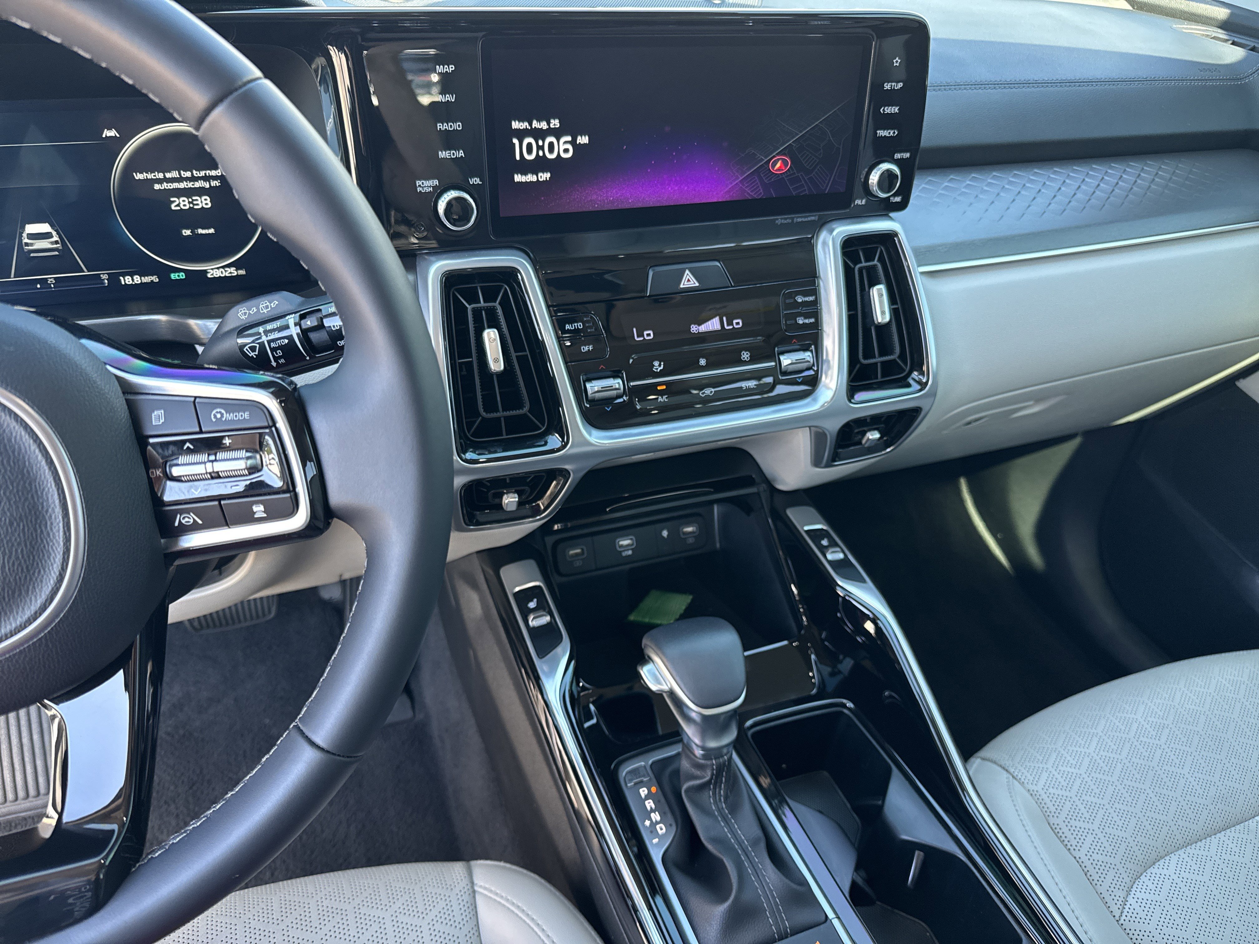 Used 2023 Kia Sorento SX image 33