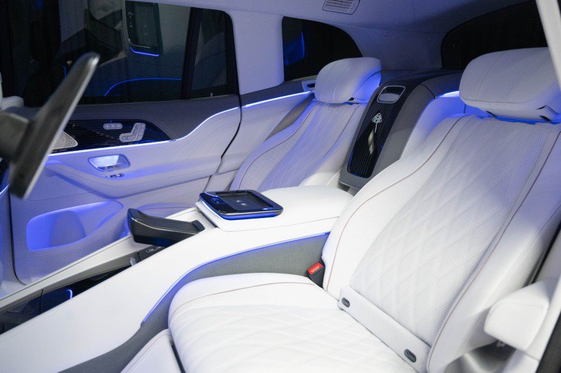 New 2026 Mercedes-Benz Maybach GLS 600 4MATIC image 16