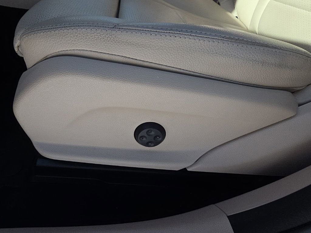 Used 2019 Mercedes-Benz GLC 300 GLC 300 image 15