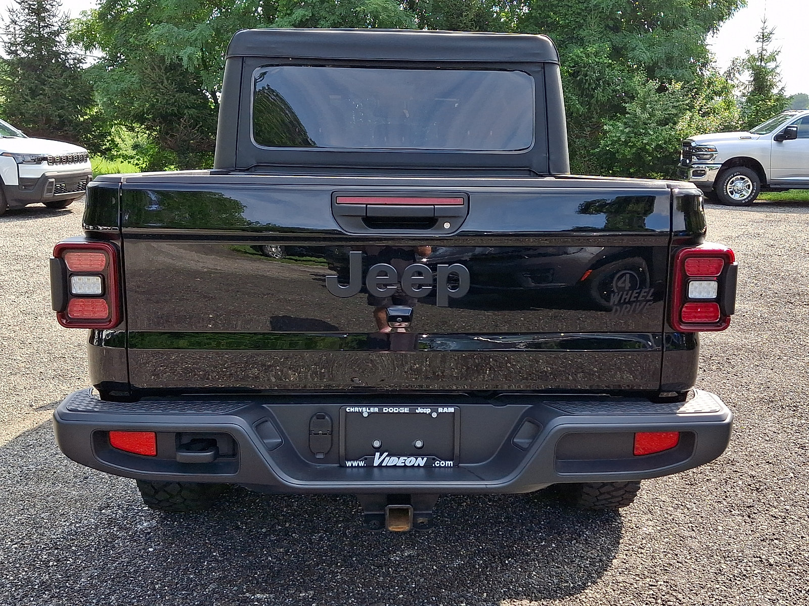 Certified 2025 Jeep Gladiator Sport AWD/4WD image 5