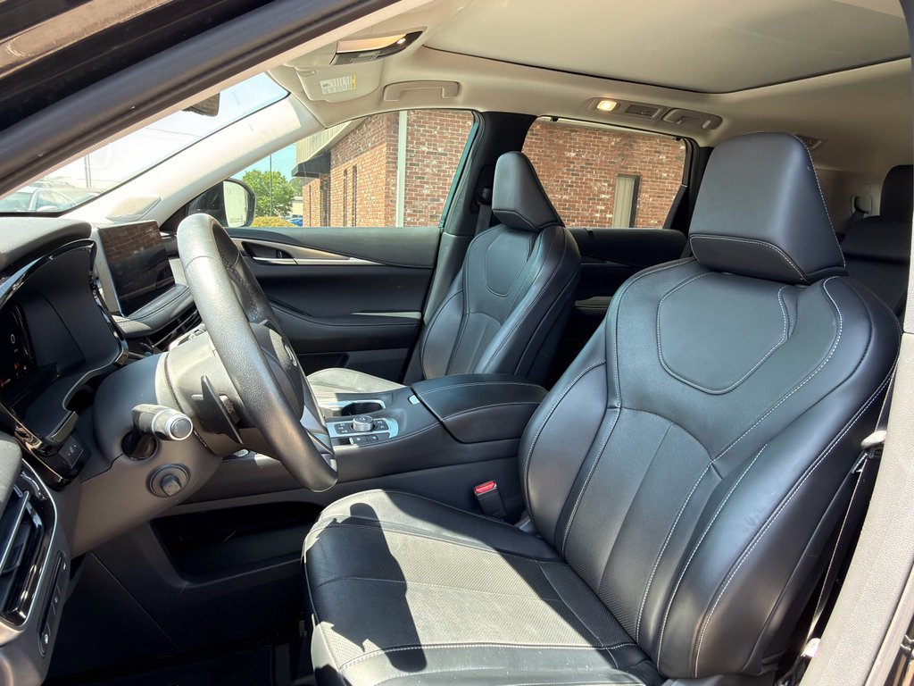 Used 2023 INFINITI QX60 Luxe w/ Vision Package image 10