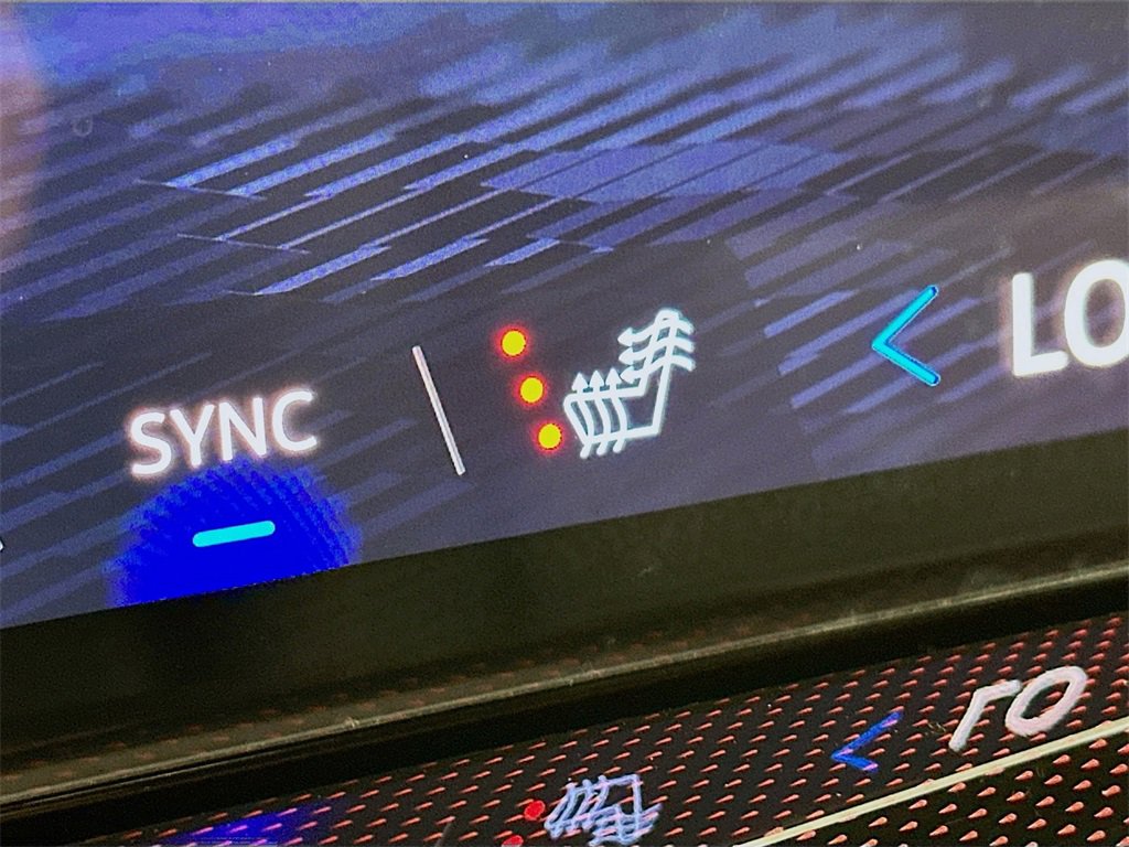 Used 2025 Chevrolet Traverse Z71 image 21