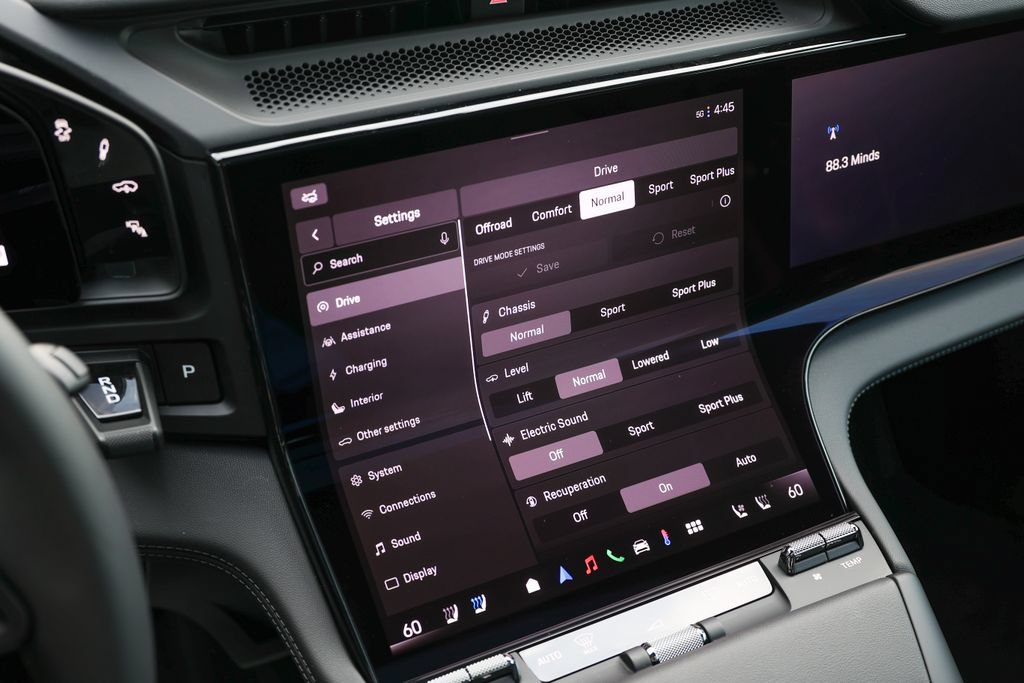 New 2026 Porsche Cayenne Electric AWD/4WD image 25