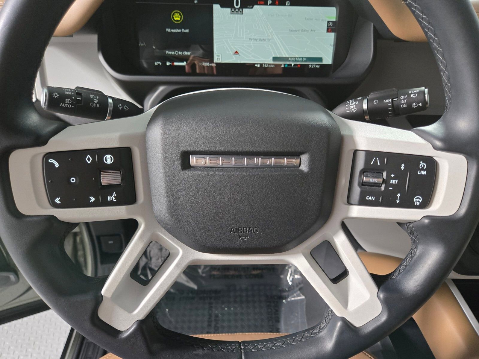 Used 2025 Land Rover Defender 110 X-Dynamic SE image 24