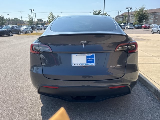 Used 2022 Tesla Model Y Long Range AWD/4WD image 3