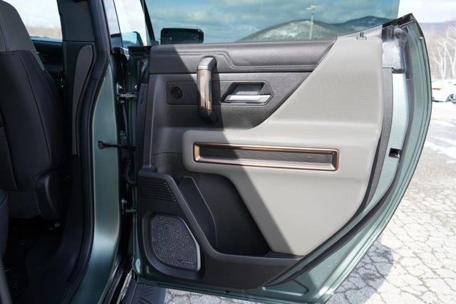 Used 2024 GMC Hummer EV 3X w/ LPO, Illumination Package image 79