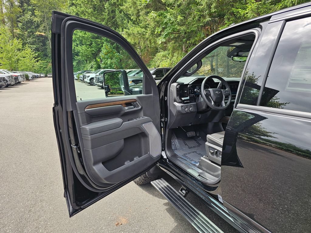 New 2026 Chevrolet Silverado 2500 High Country w/ Midnight Edition AWD/4WD image 20