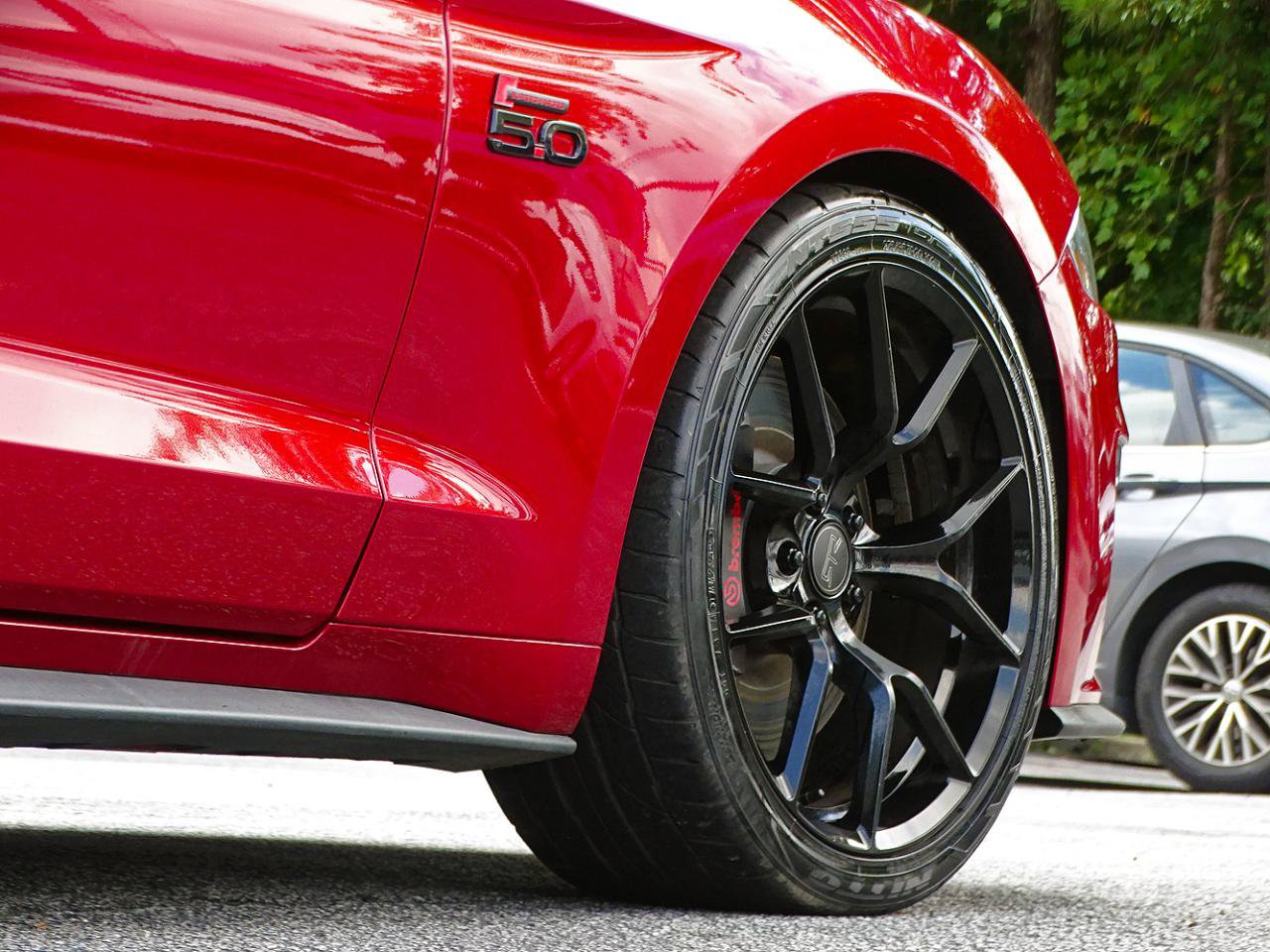 Used 2019 Ford Mustang GT Premium w/ GT Performance Package RWD image 12