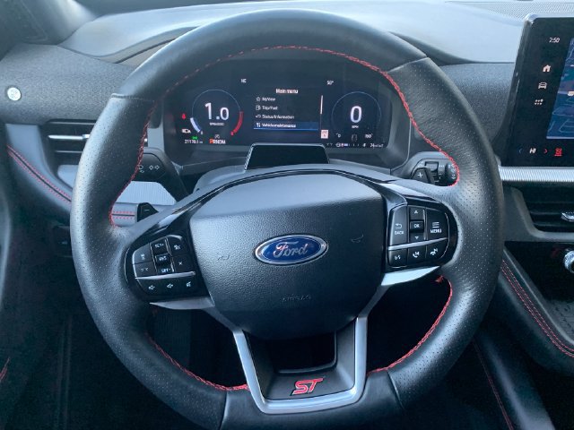 Certified 2025 Ford Explorer ST AWD/4WD image 12