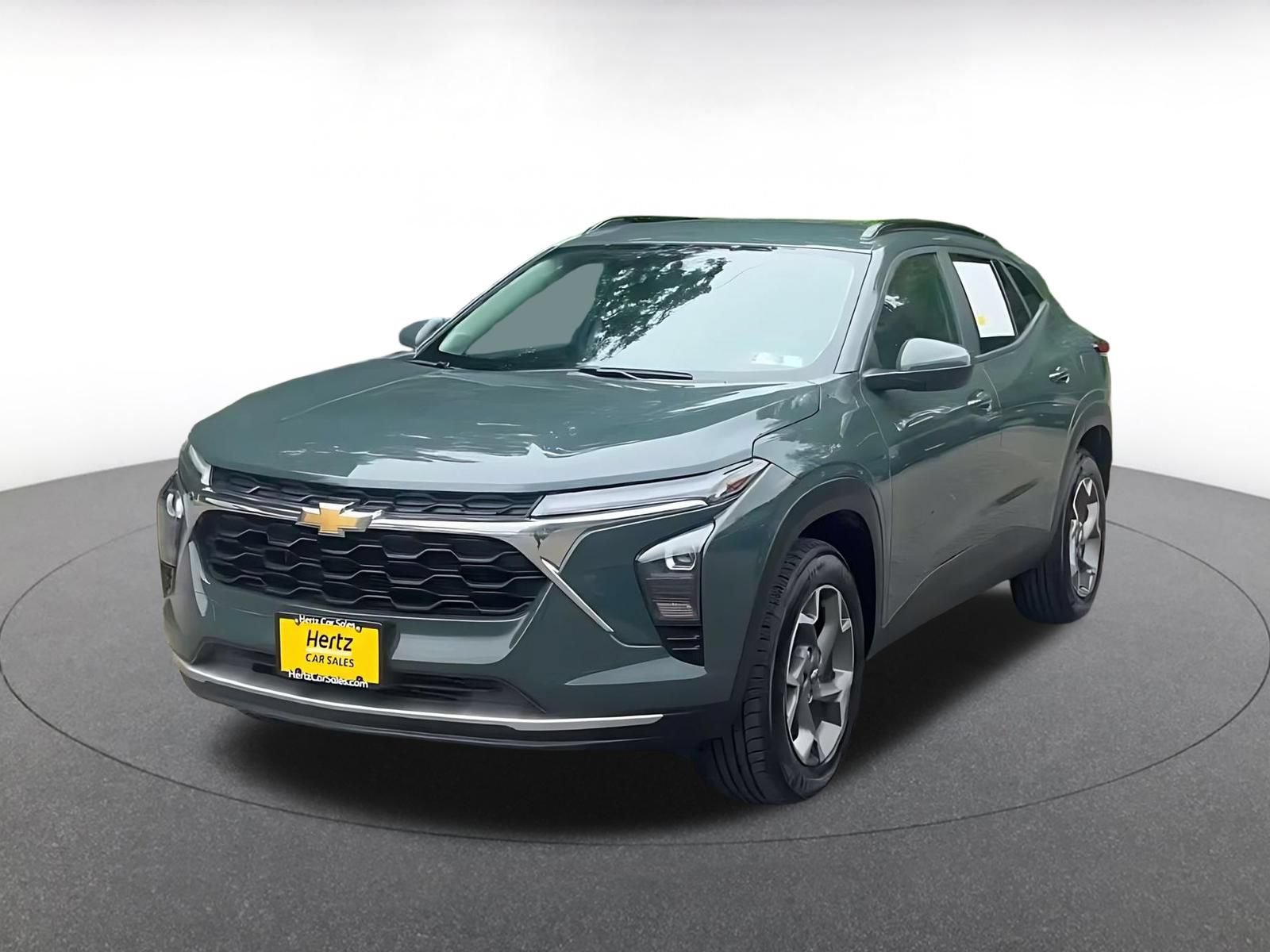Used 2025 Chevrolet Trax LT w/ LT Convenience Package FWD image 6