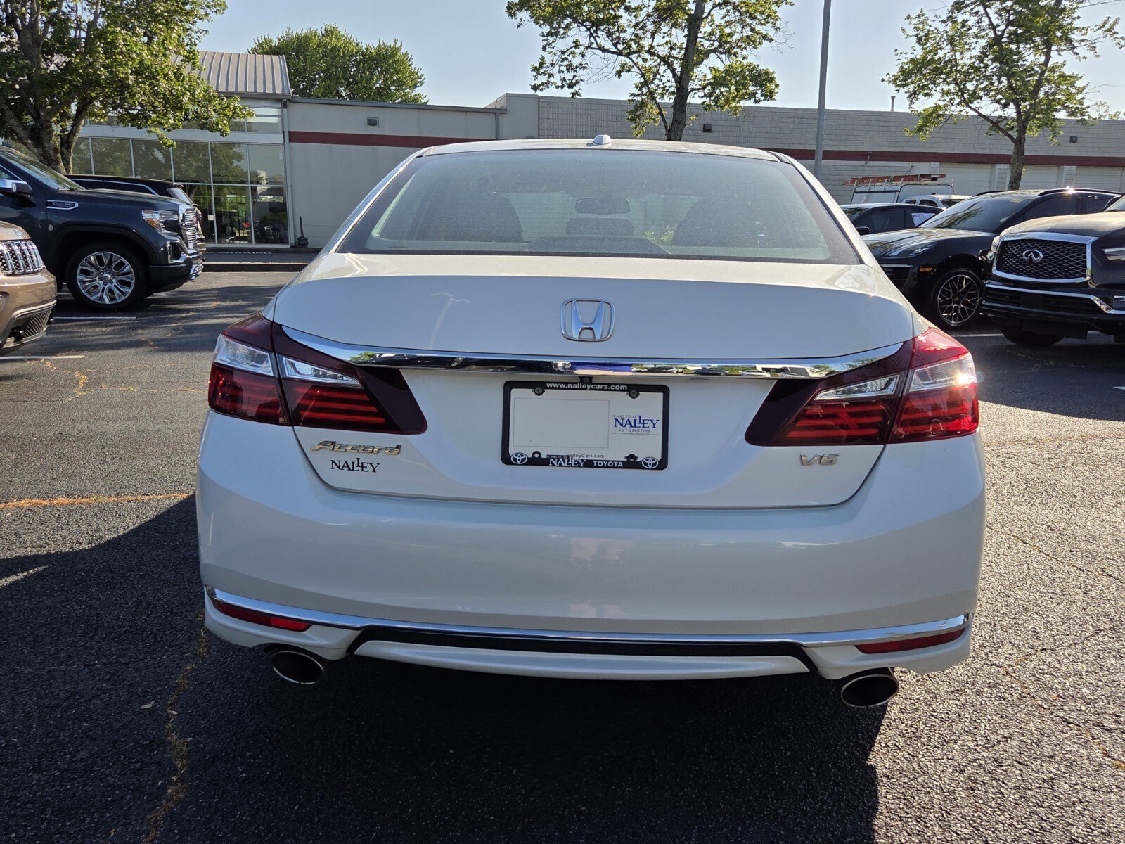Used 2017 Honda Accord EX-L image 6
