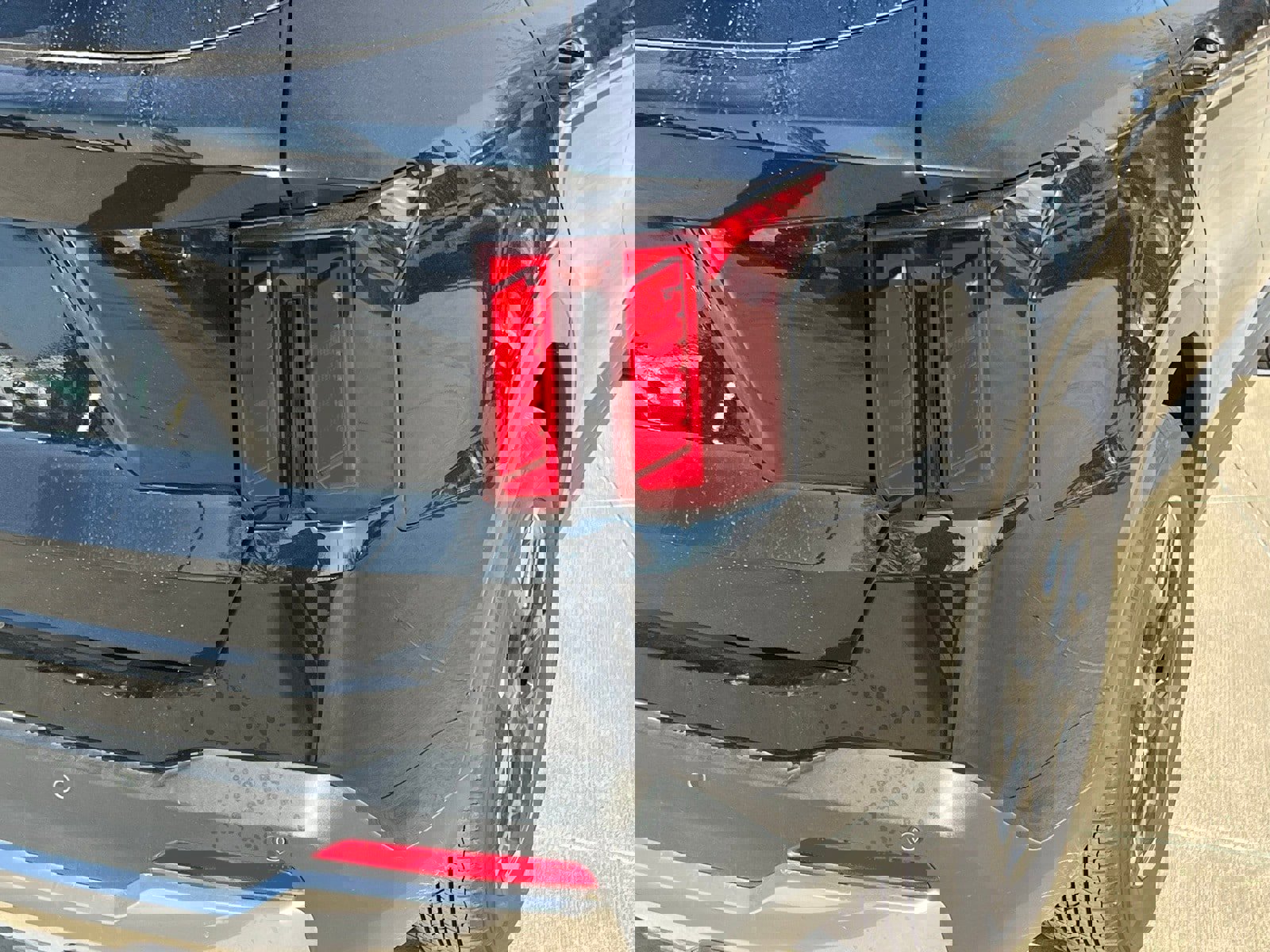 Used 2024 Kia Sorento S w/ Panoramic Sunroof Package image 14