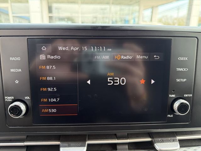 Used 2023 Kia Carnival LX FWD image 18