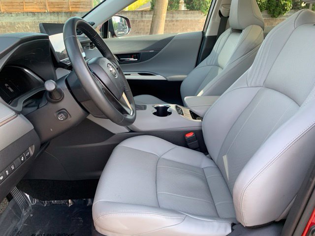 Used 2023 Toyota Venza Limited AWD/4WD image 13