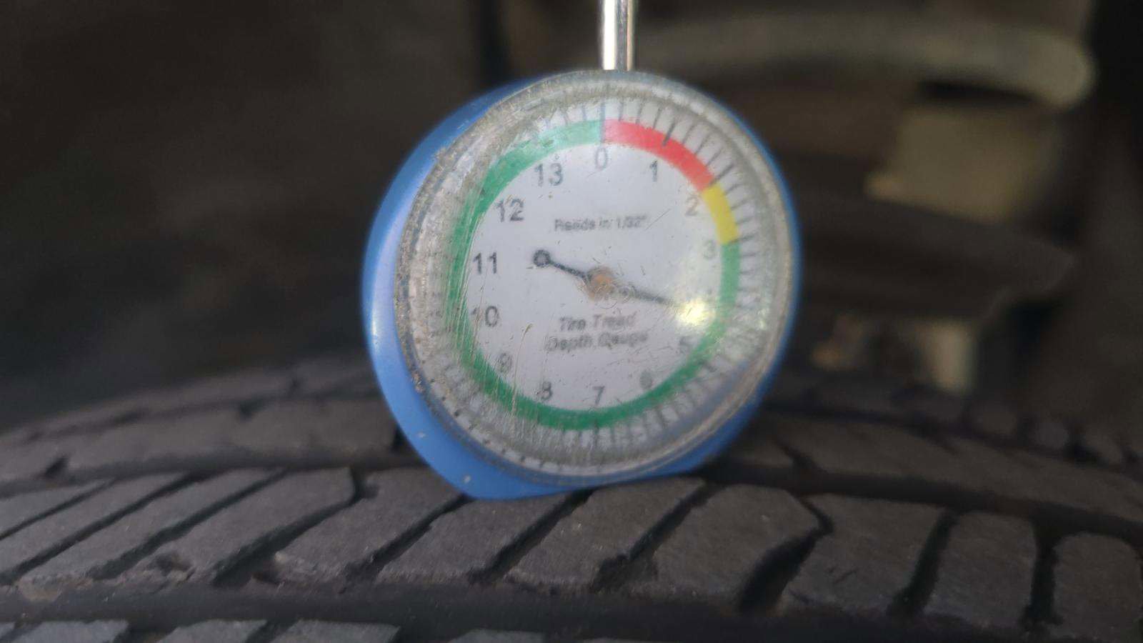 Used 2020 GMC Acadia SLT image 44