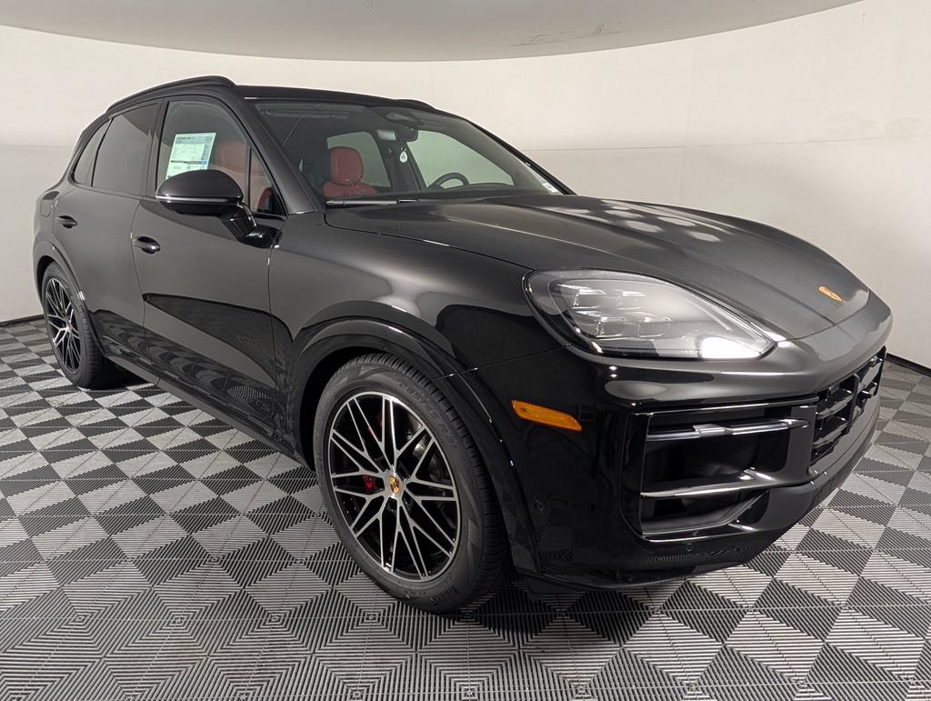 New 2026 Porsche Cayenne GTS AWD/4WD image 9