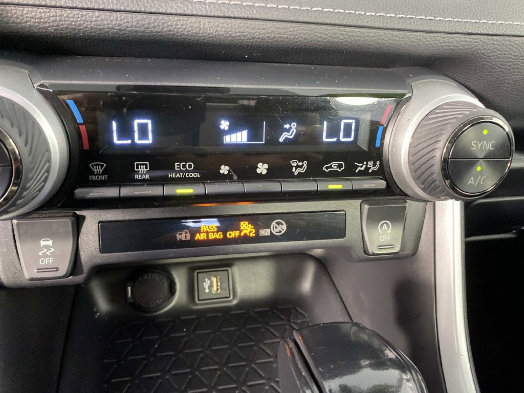 Used 2024 Toyota RAV4 XLE w/ Convenience Package AWD/4WD image 22