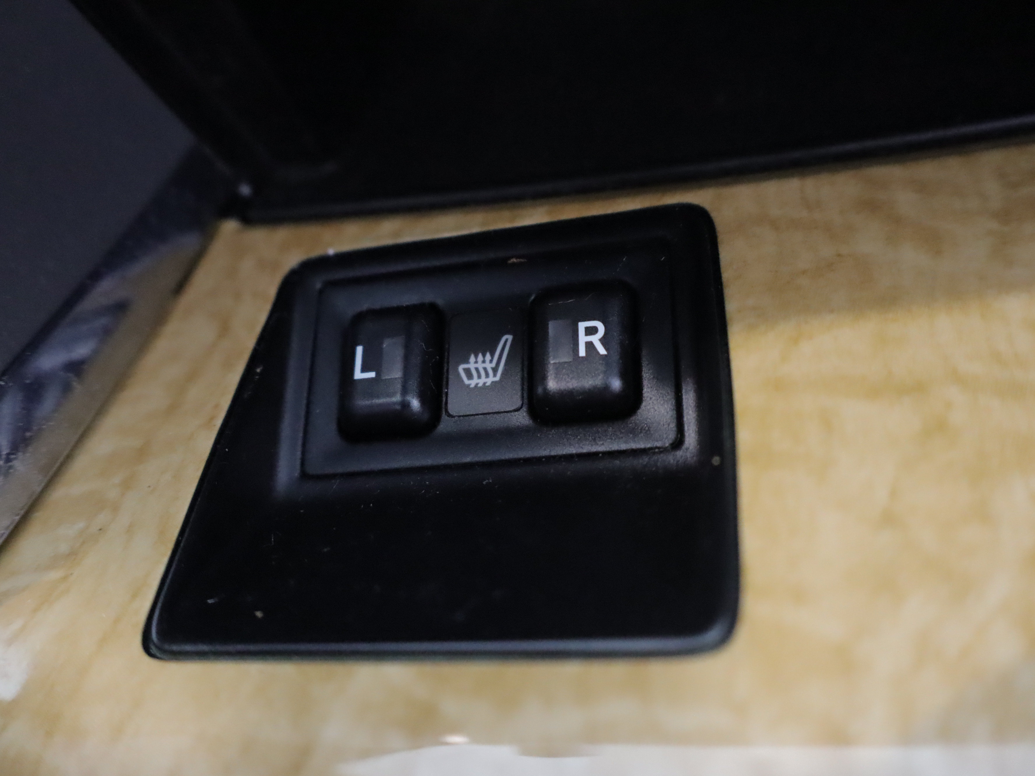 Used 2007 Toyota Camry XLE FWD image 19