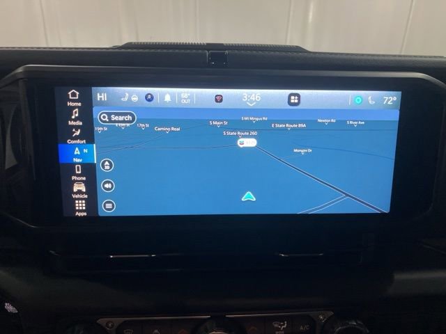 Used 2024 Jeep Wrangler Rubicon w/ Technology Group image 16