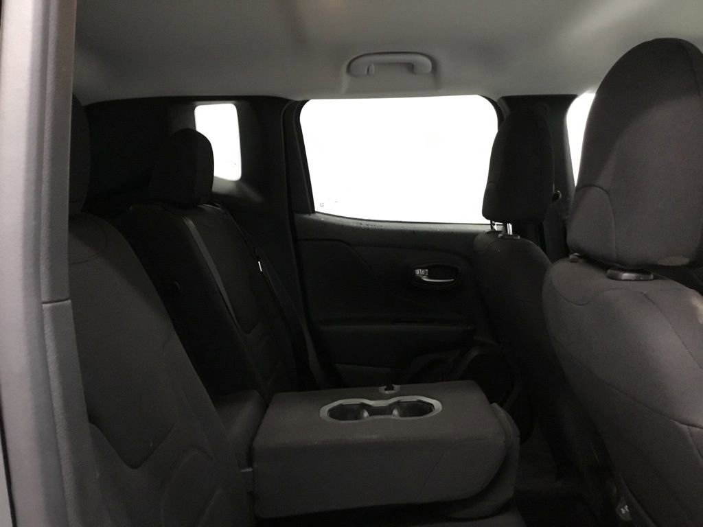 Used 2022 Jeep Renegade Latitude w/ Convenience Group AWD/4WD image 20