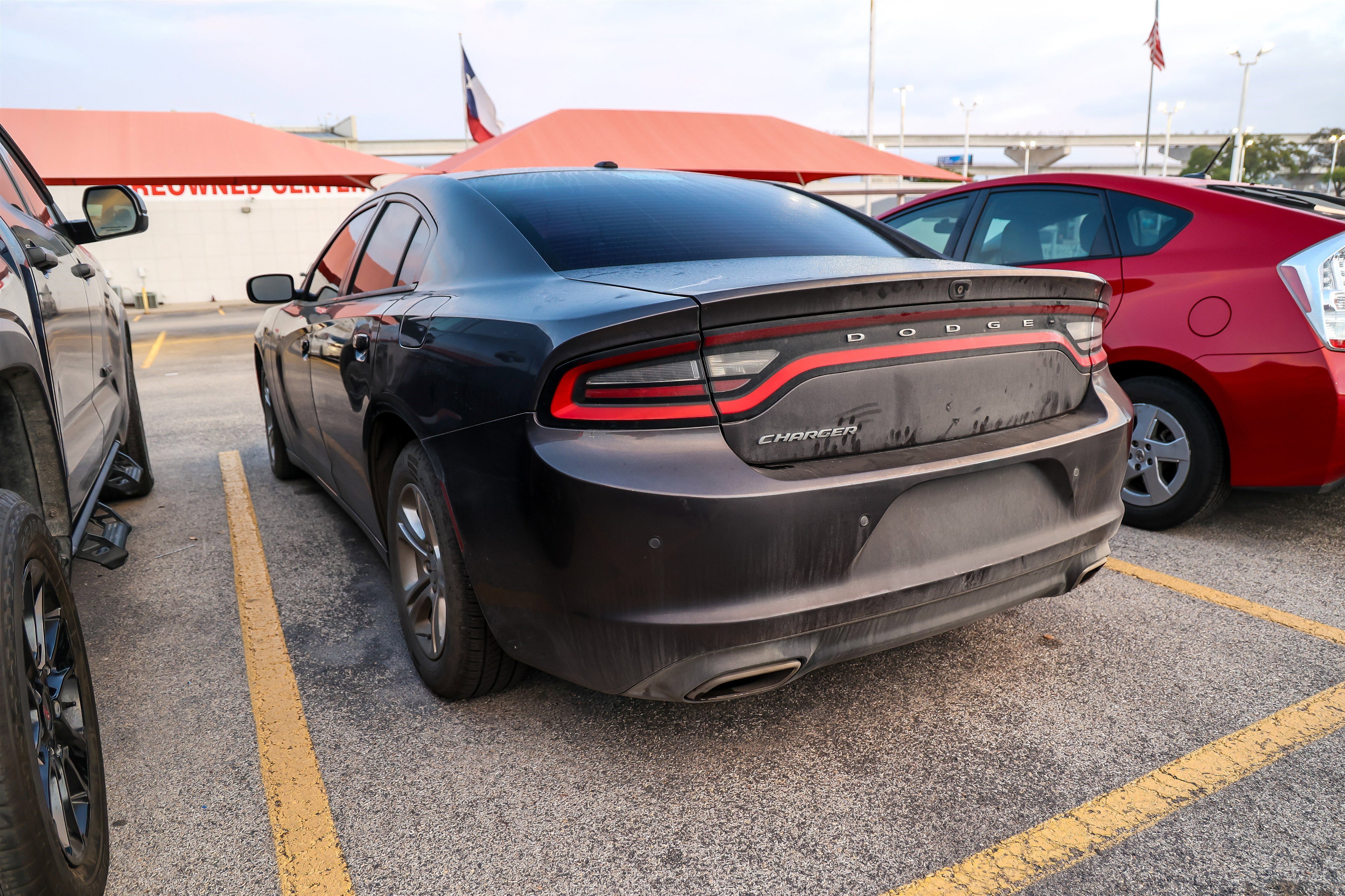 Used 2020 Dodge Charger SXT image 10