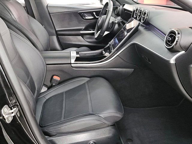 Used 2025 Mercedes-Benz C 300 4MATIC Sedan image 30