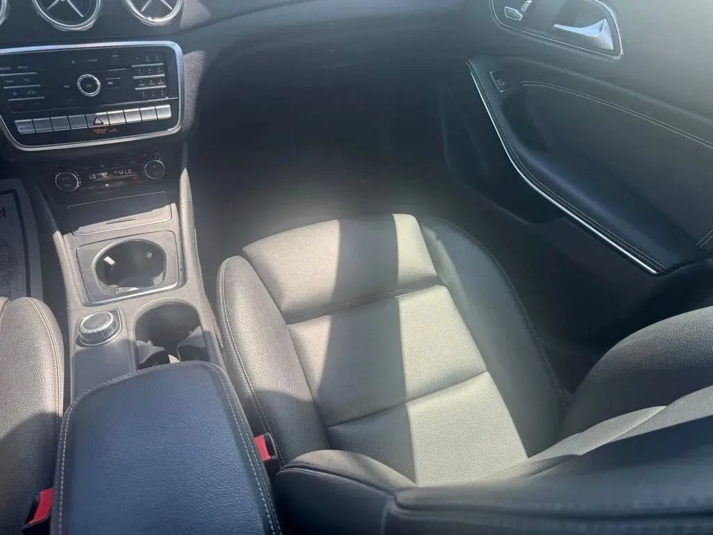 Used 2018 Mercedes-Benz GLA 250 4MATIC image 21