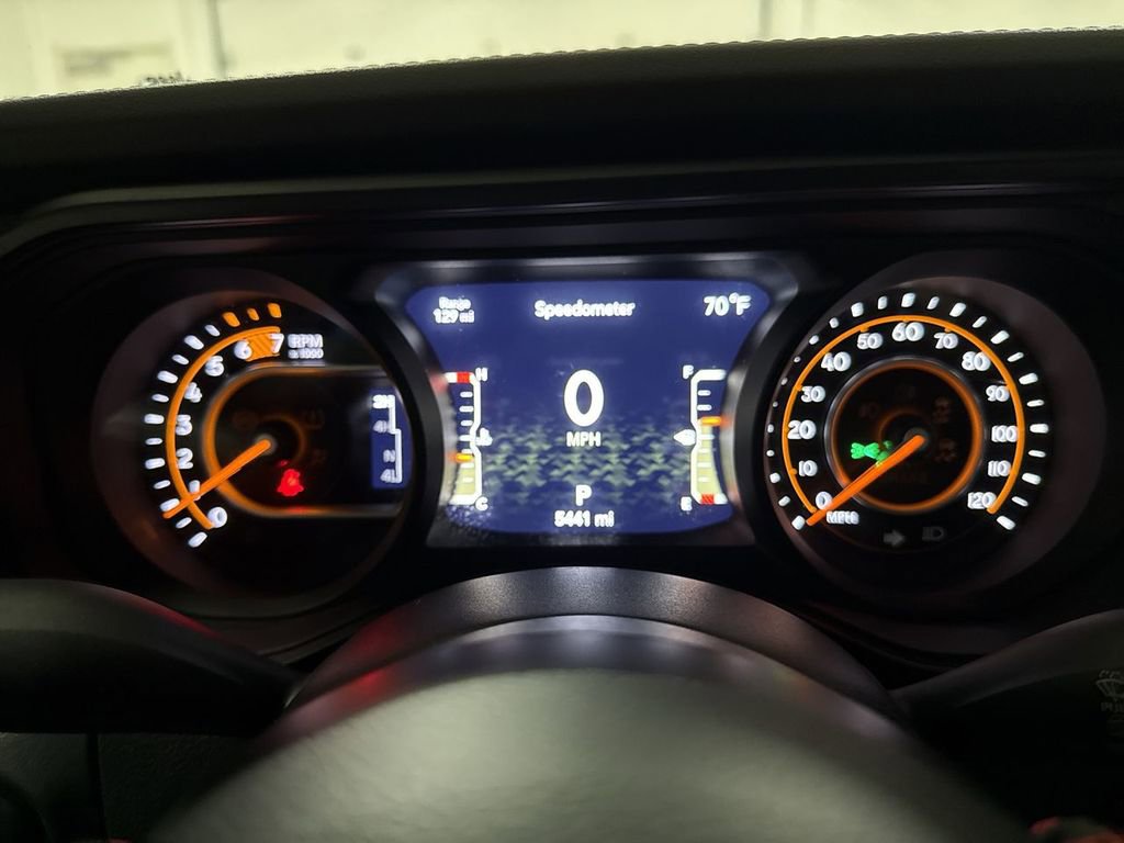 Used 2024 Jeep Wrangler Unlimited Rubicon w/ Capability Package image 12